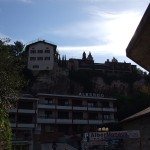 16. nella città si vedono angoli esclusivi …come gli…spazi “carpiti” alla montagna