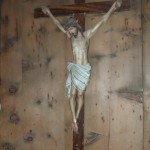 71….. il crocefisso rigorosamente di legno intagliato