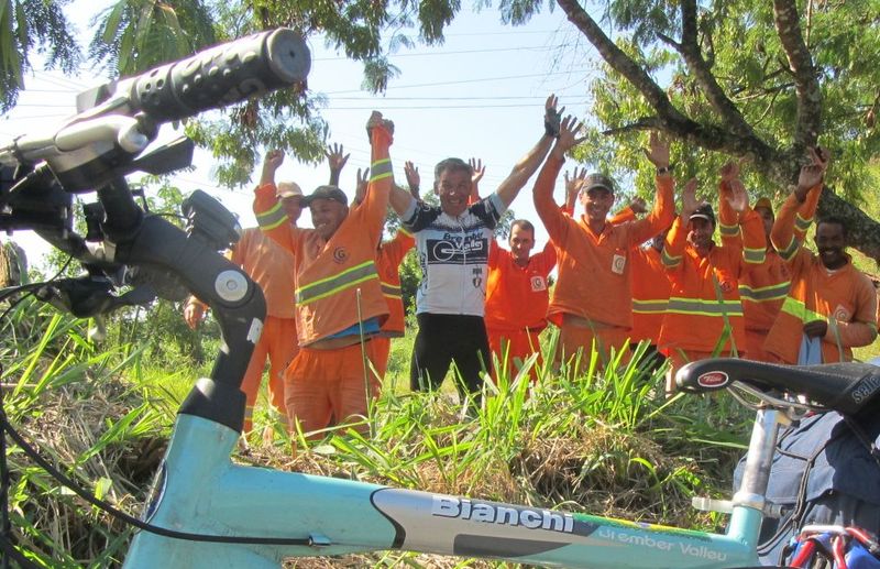 IMG_8459…grazie al lavoro degli obreros della rodoviaria possiamo comunicare..transitare e ammiraraere le belllezze dela natura