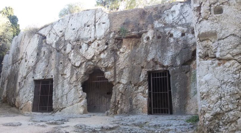 IMG_4023..prigione di Socrate